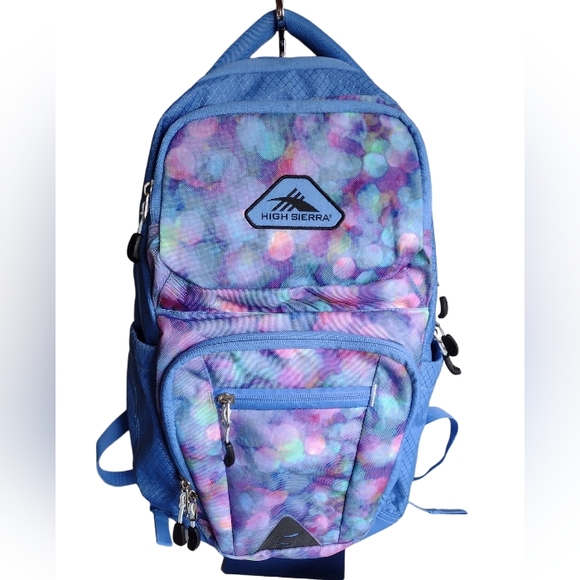 High Sierra Handbags - High Sierra Back Pack. 5outside zip pockets and 2 side pockets. 19 x 13 EUC!!